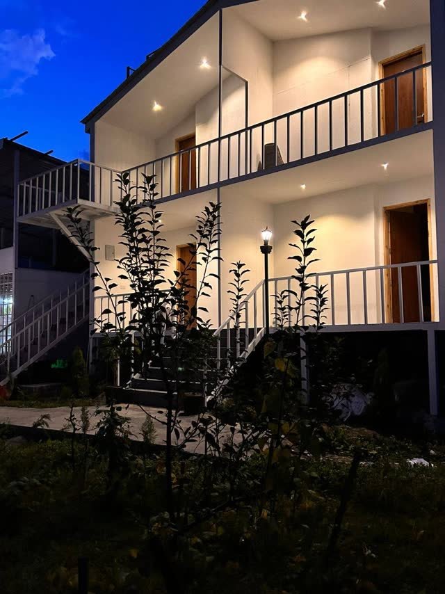 Harsil Village Resort: orchard cottages by the Bhagirathi, Harsil — Harsil, Uttarkashi